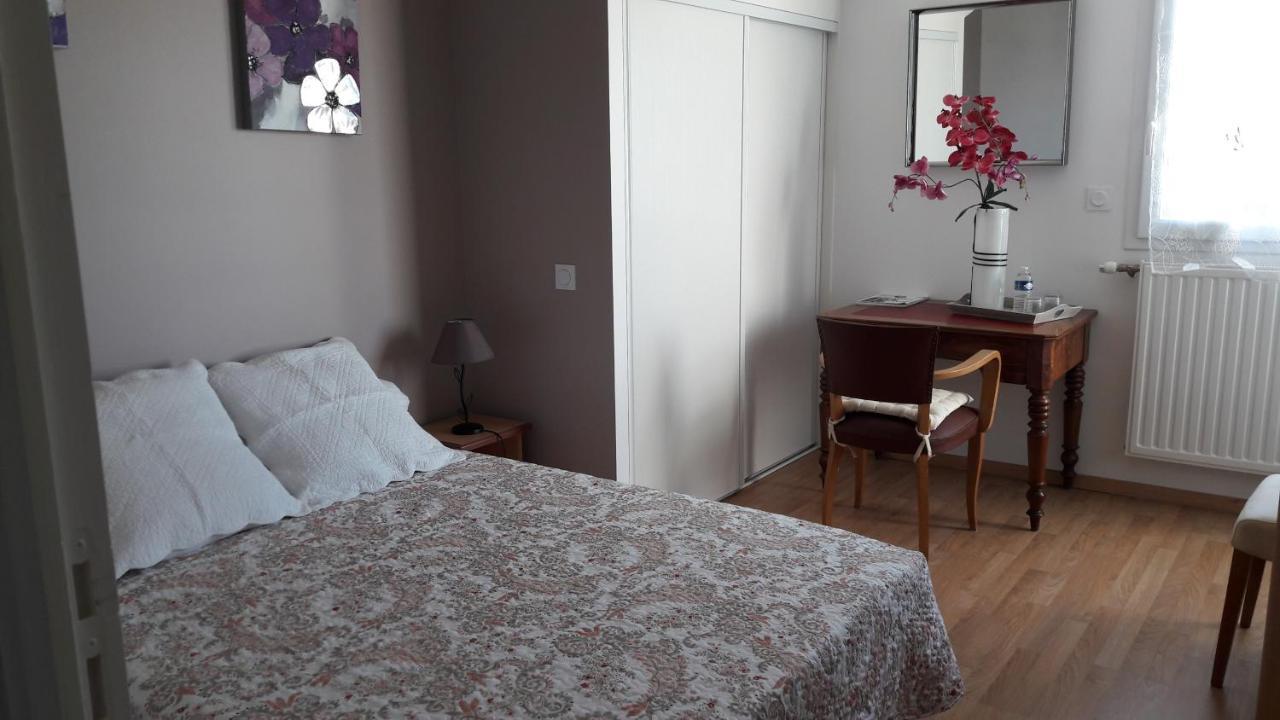 Chez Mt Et Jr Panzió Vannes Kültér fotó